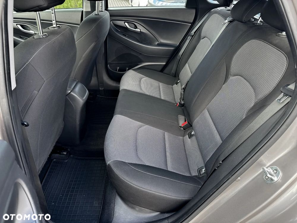 Hyundai i30 1.4 Comfort - 14