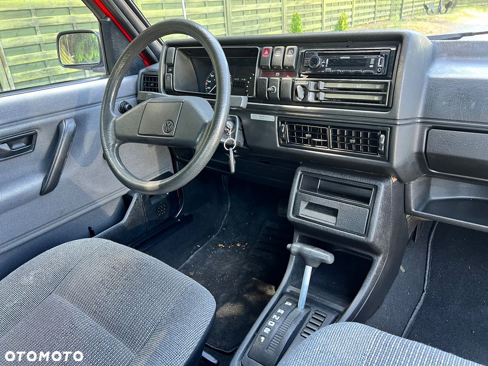 Volkswagen Golf - 23