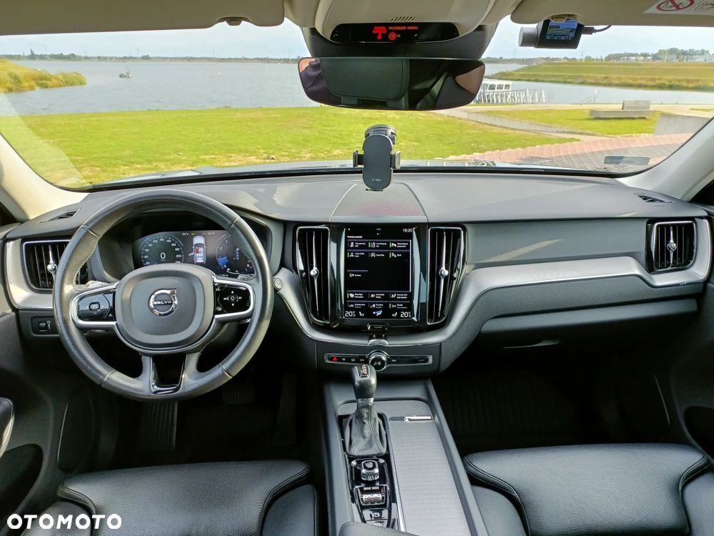 Volvo XC 60 T5 AWD Inscription - 25