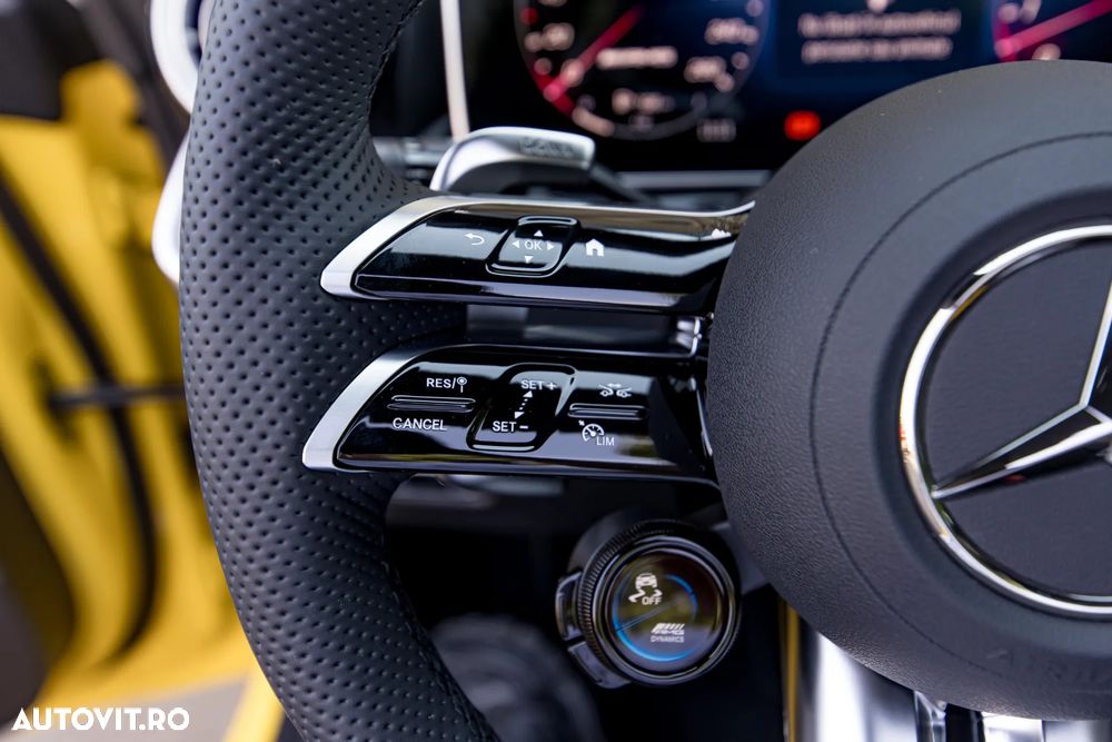 Mercedes-Benz CLE Mercedes-AMG 53 4M+ Cabrio AMG S.SHIFT TCT 9G - 32