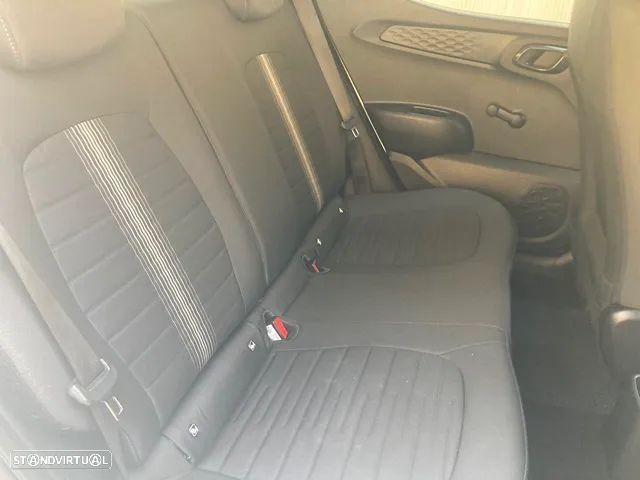 Hyundai i10 1.0 EDITION 30 - 27