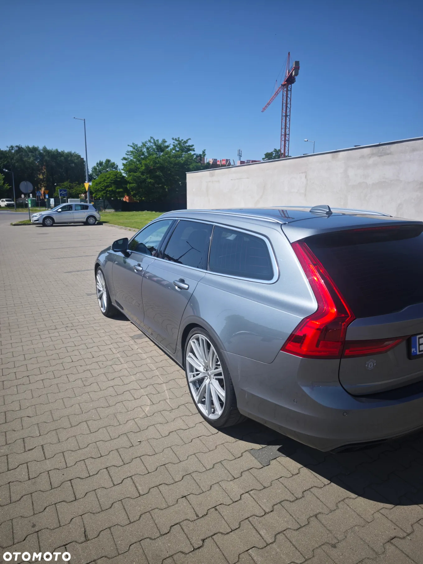 Volvo V90 D4 Momentum - 9