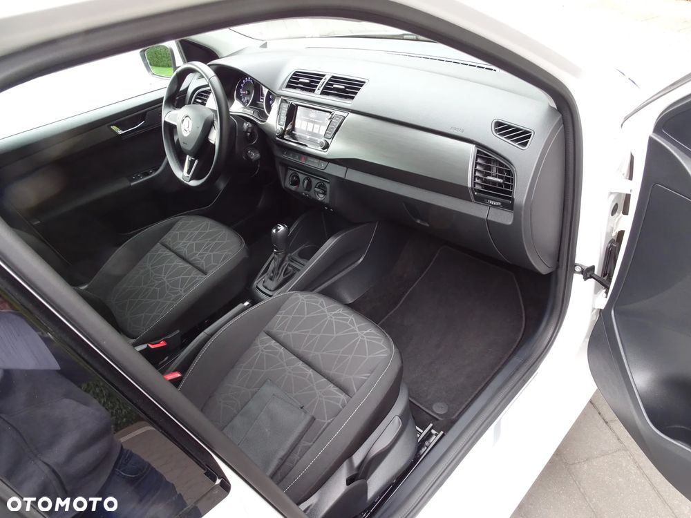 Skoda Fabia - 10