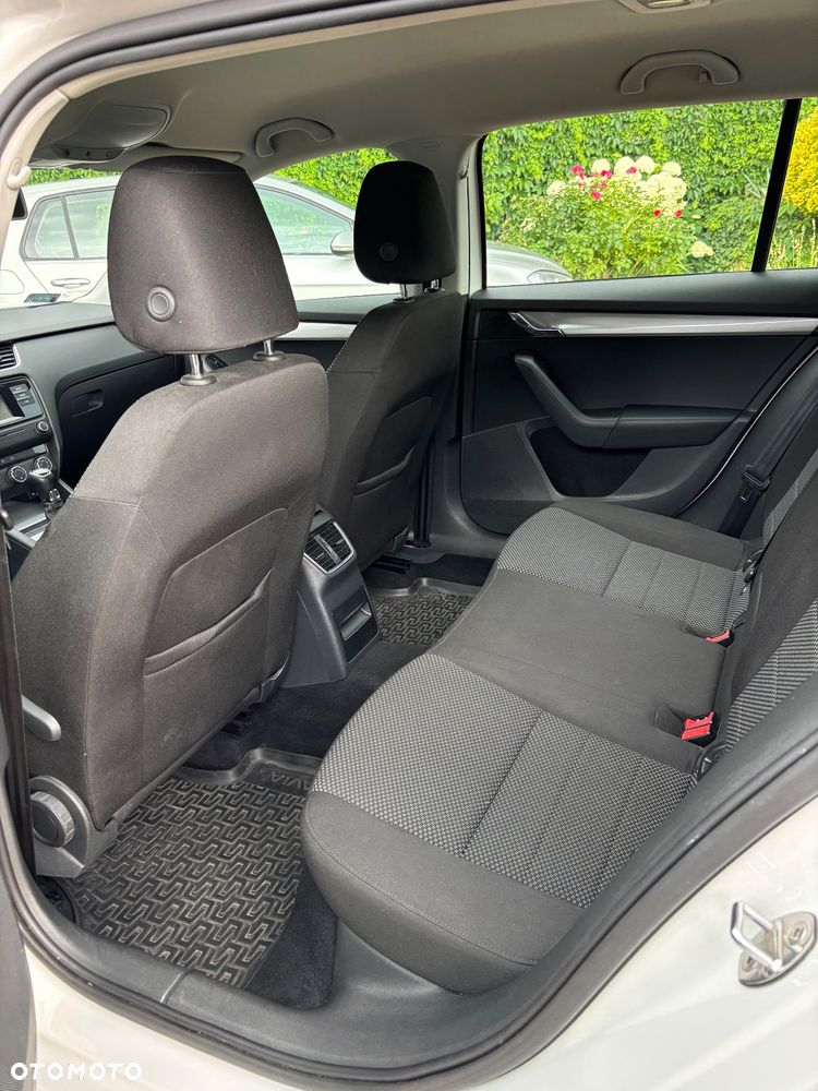Skoda Octavia 1.6 TDI Ambition - 12