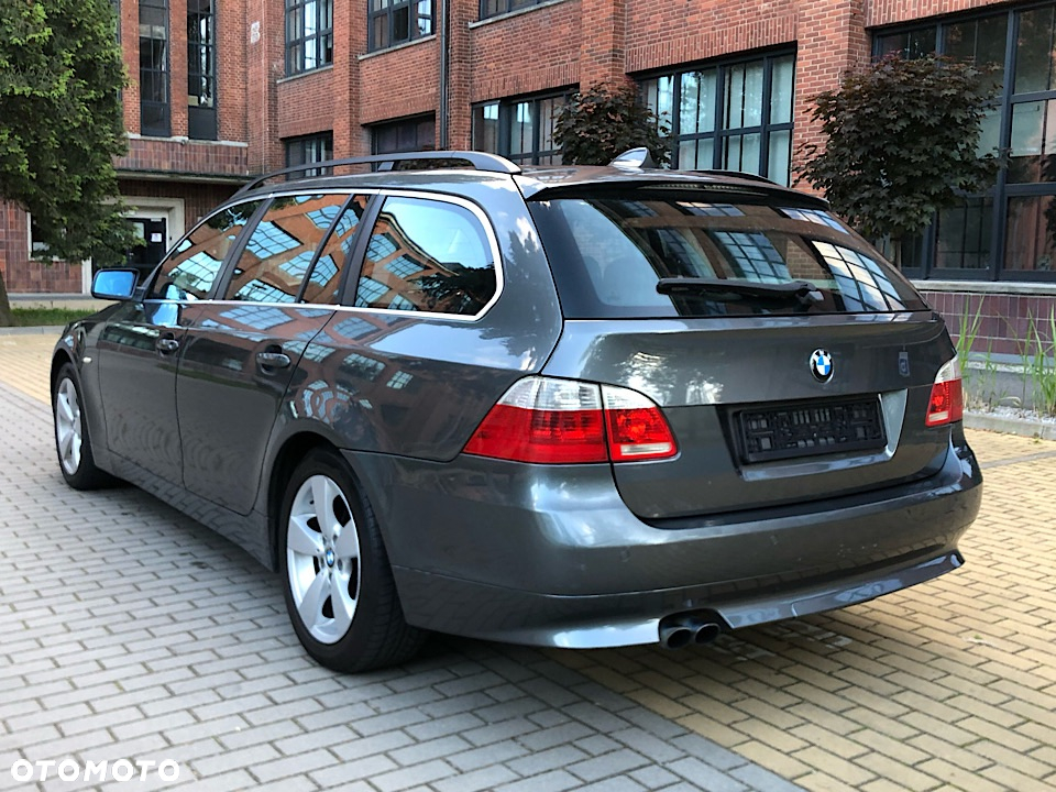 BMW Seria 5 525xi - 13