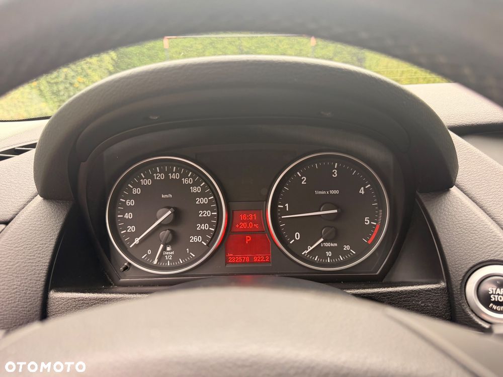 BMW X1 xDrive20d - 14