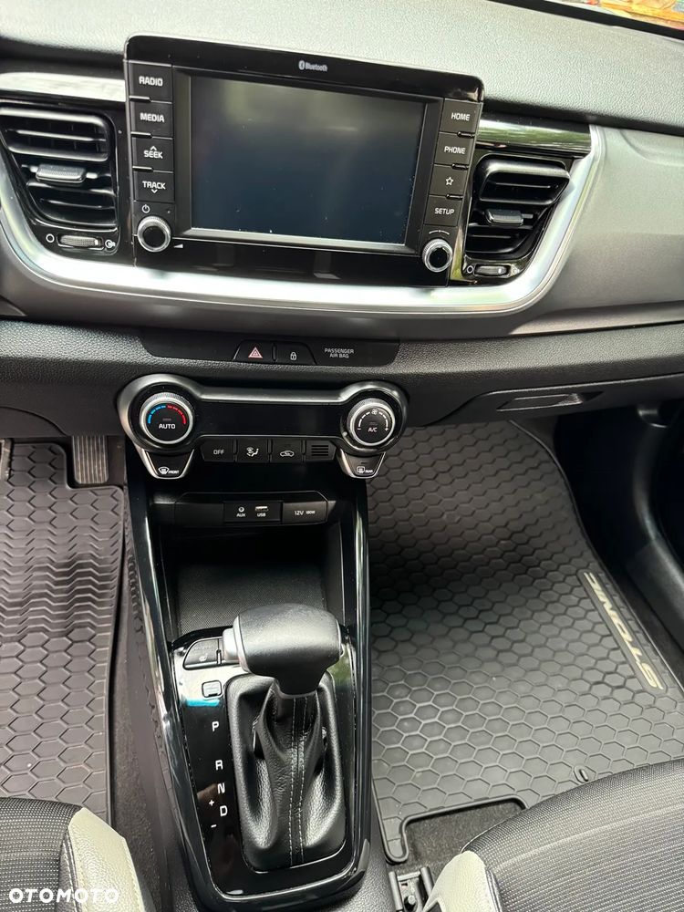Kia Stonic 1.0 T-GDI L - 10