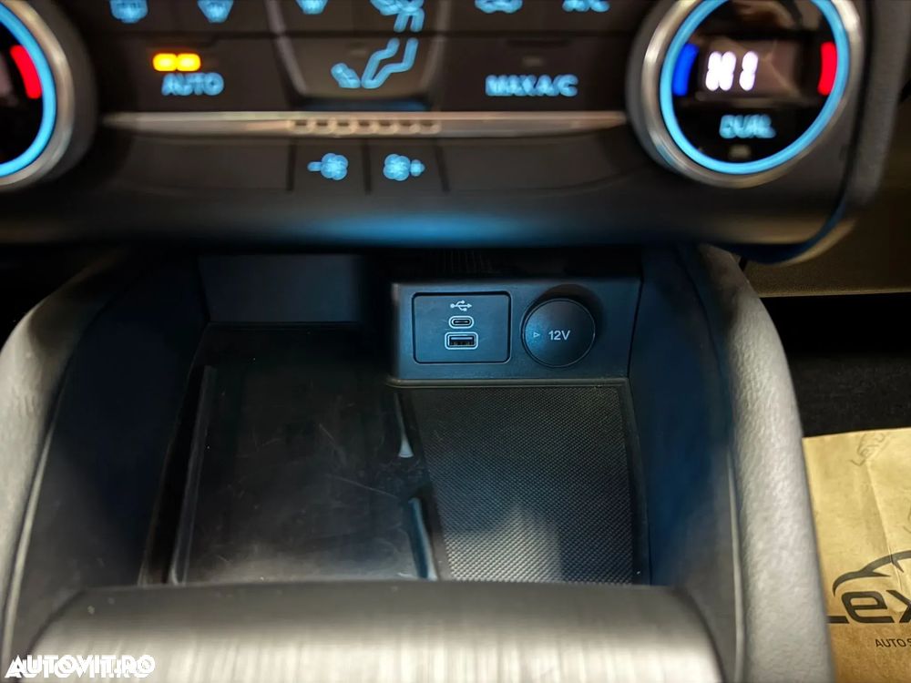 Ford Kuga 2.5 Duratec FHEV ST-LINE X - 25