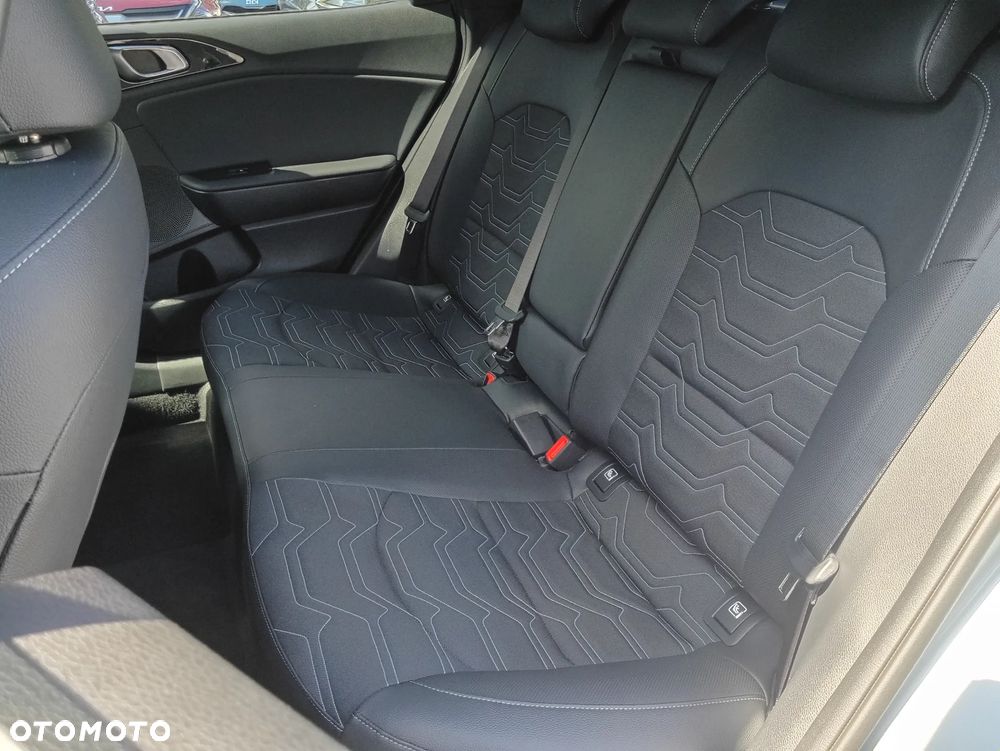 Kia XCeed 1.6 T-GDI Tribute DCT - 15