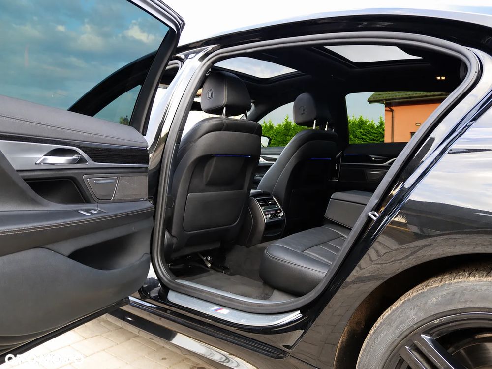 BMW Seria 7 740Li - 14