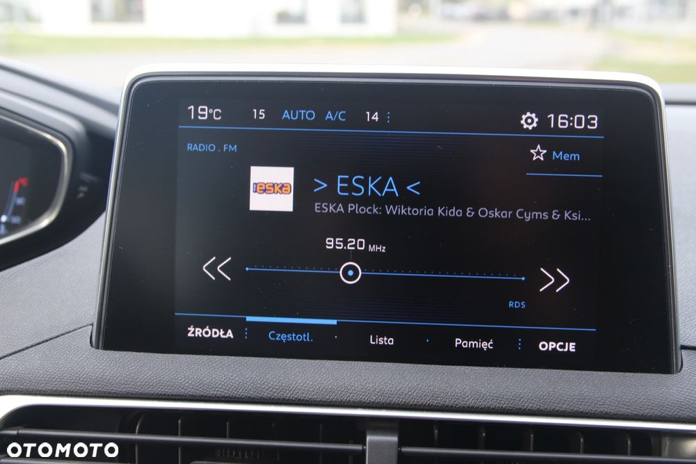 Peugeot 5008 HDI 115 Active - 24