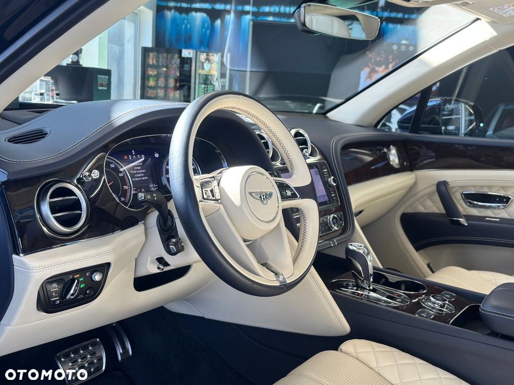 Bentley Bentayga - 12
