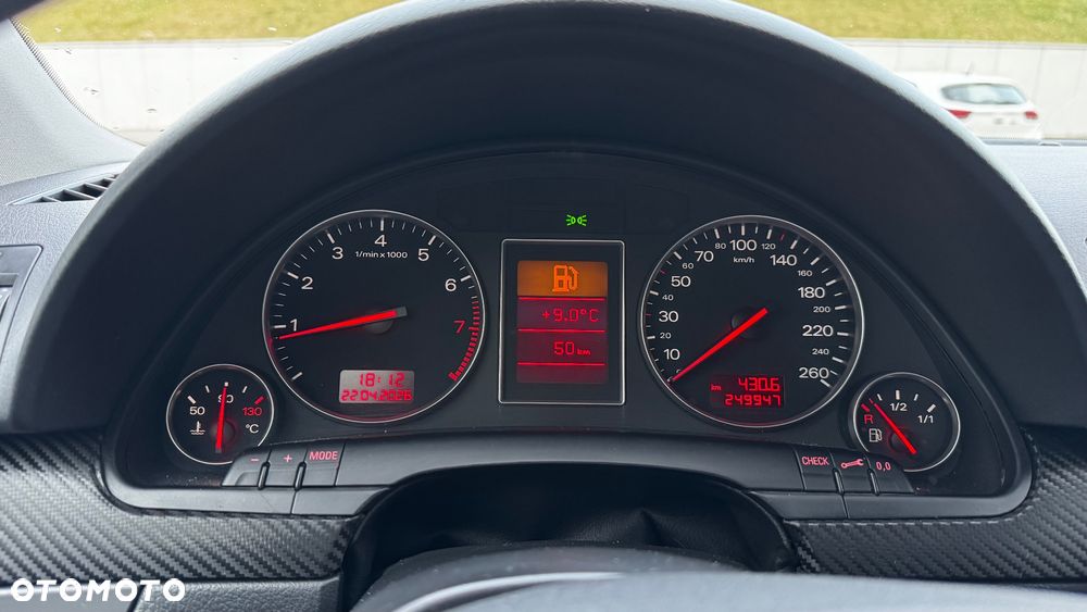 Audi A4 Limousine - 14