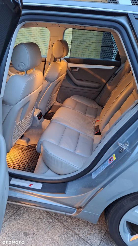 Audi A4 Avant 3.2 FSI quattro - 25