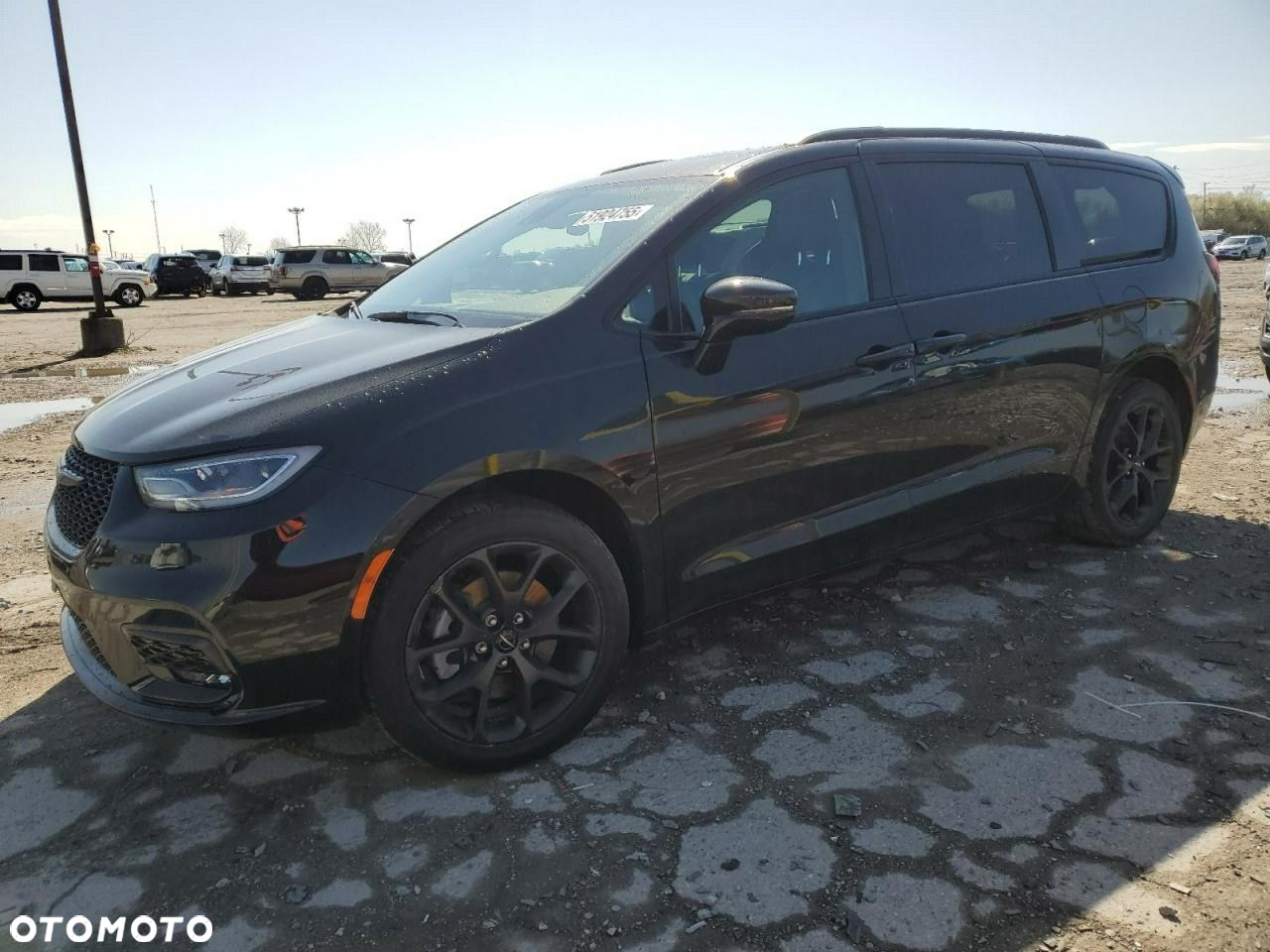Chrysler Pacifica - 3