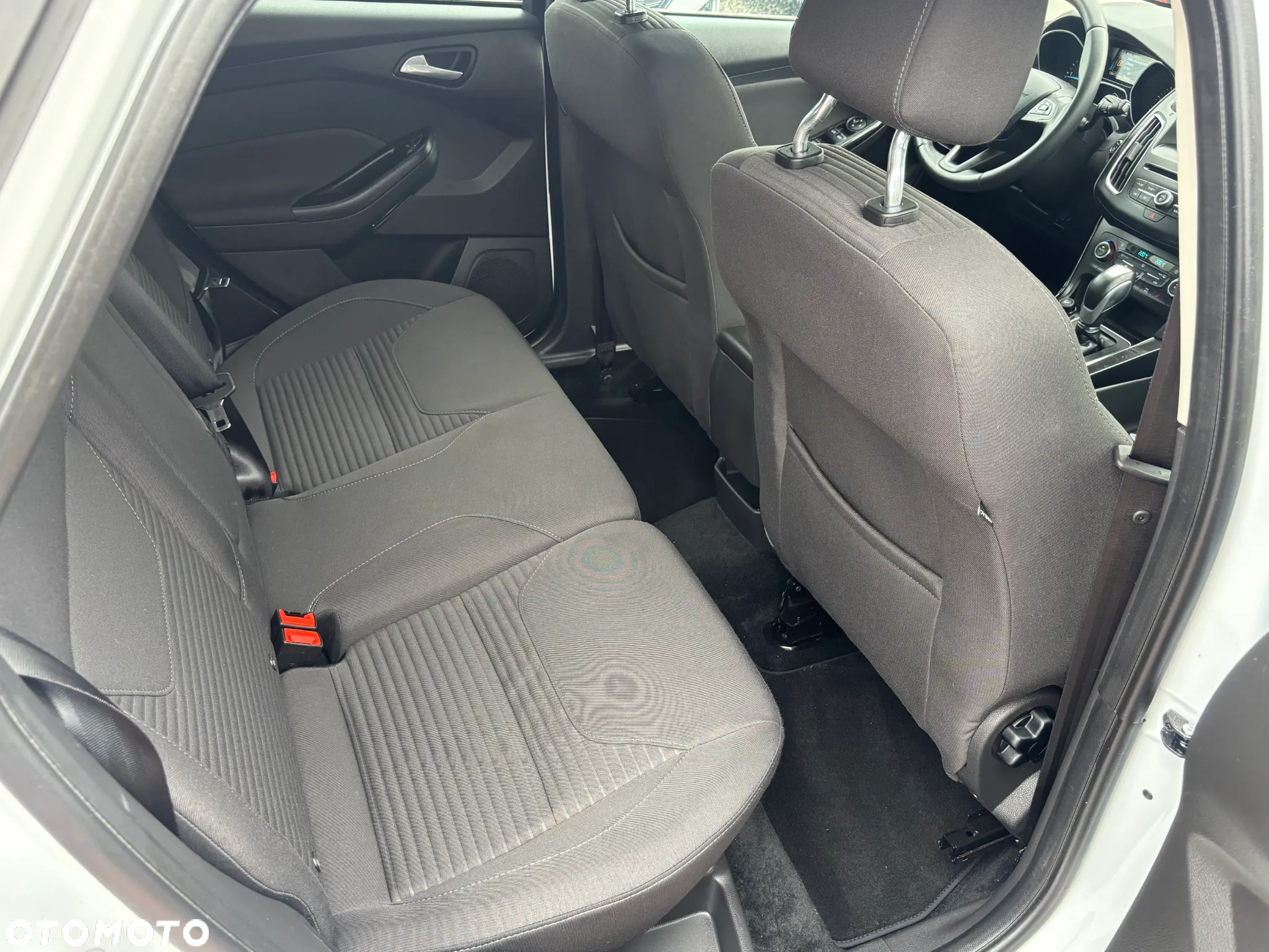 Ford Focus 1.5 EcoBlue Start-Stopp-System TITANIUM - 16