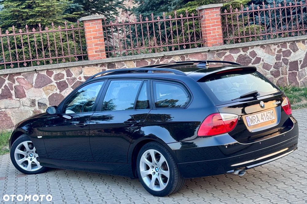 BMW Seria 3 320d Efficient Dynamics - 12