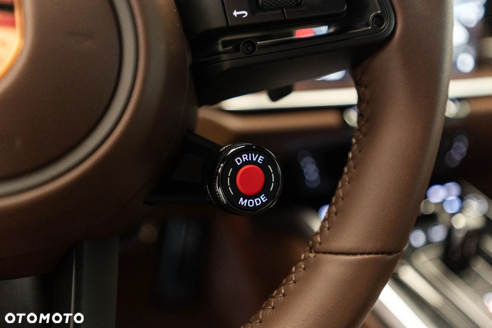 Porsche 911 Carrera 4S - 19