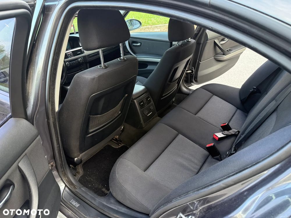 BMW Seria 3 320d - 12