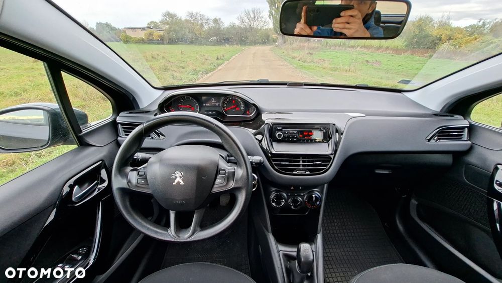Peugeot 208 - 26
