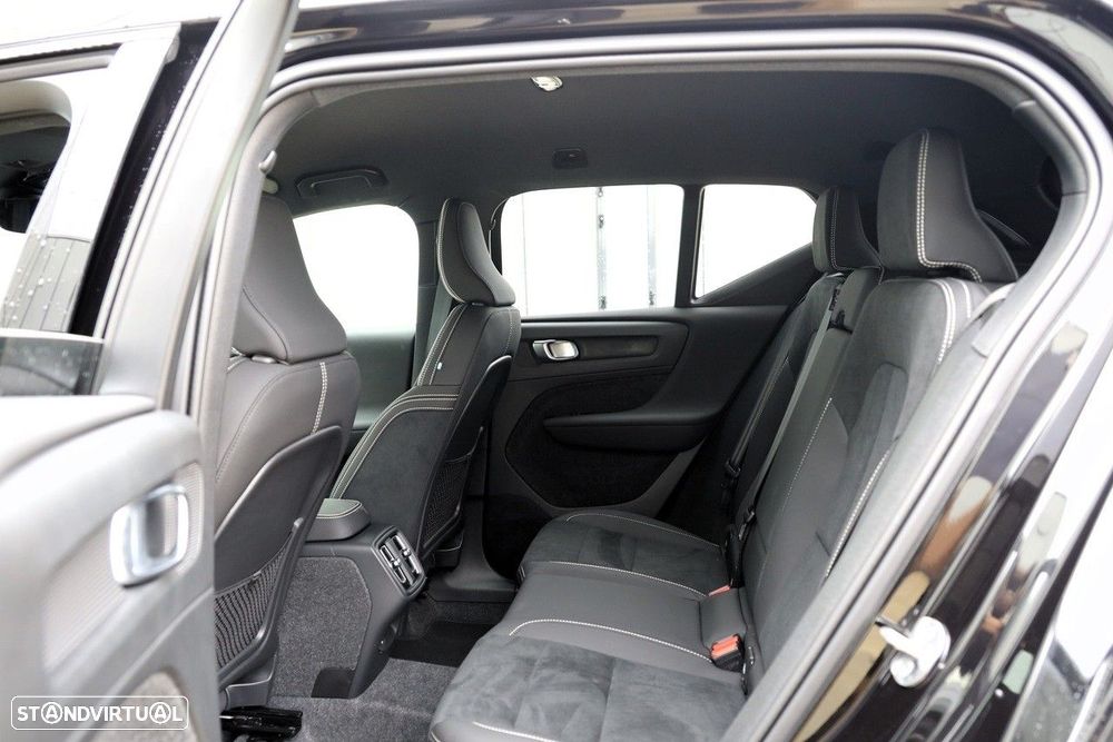 Volvo XC 40 2.0 B3 Core - 11