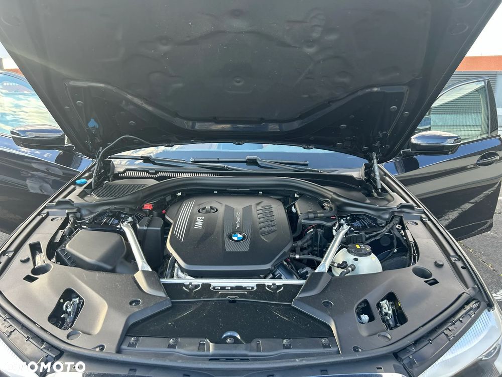 BMW Seria 5 530d xDrive M Sport sport - 11