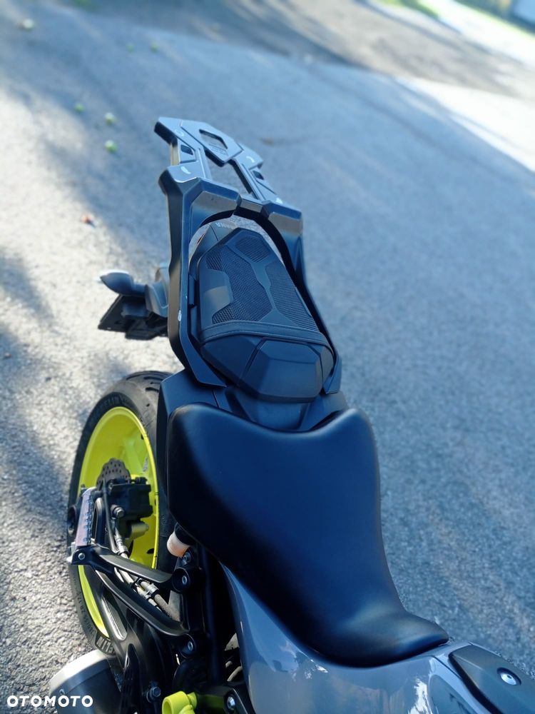 Yamaha MT - 12