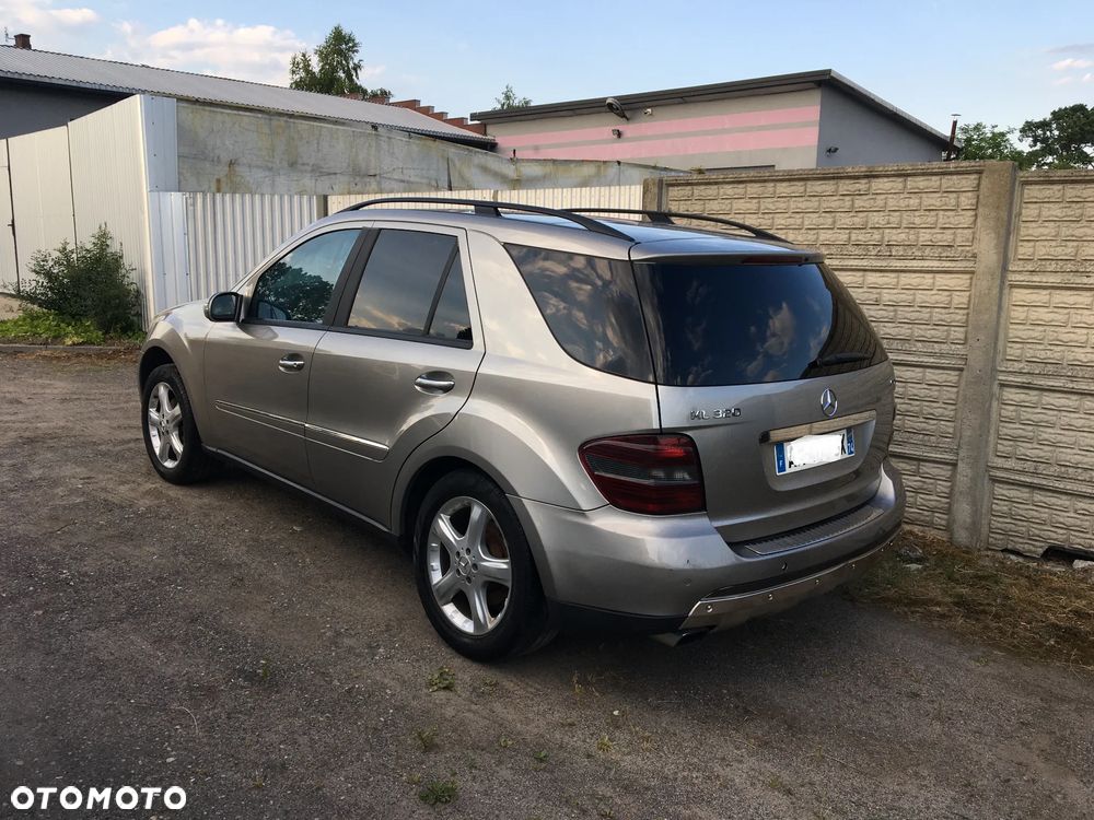 Mercedes-Benz ML - 2
