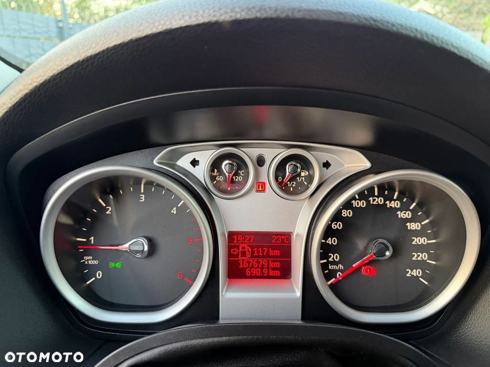 Ford Kuga 2.0 TDCi 4x4 Titanium - 36