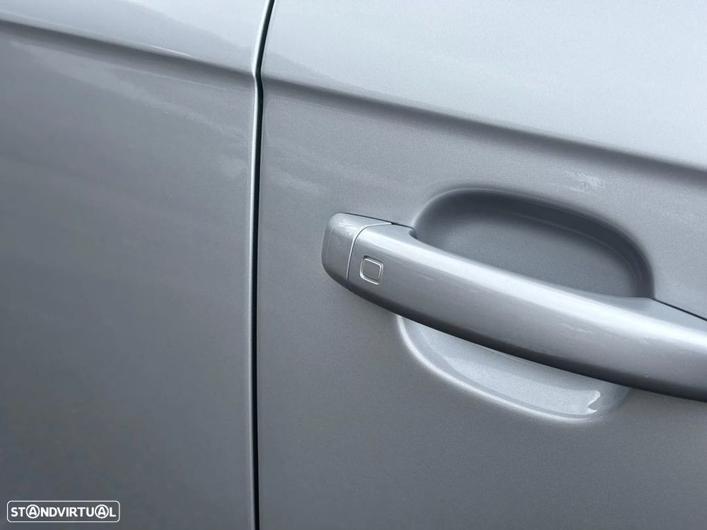 Audi A4 Avant 2.0 TDI Business Line Plus - 18