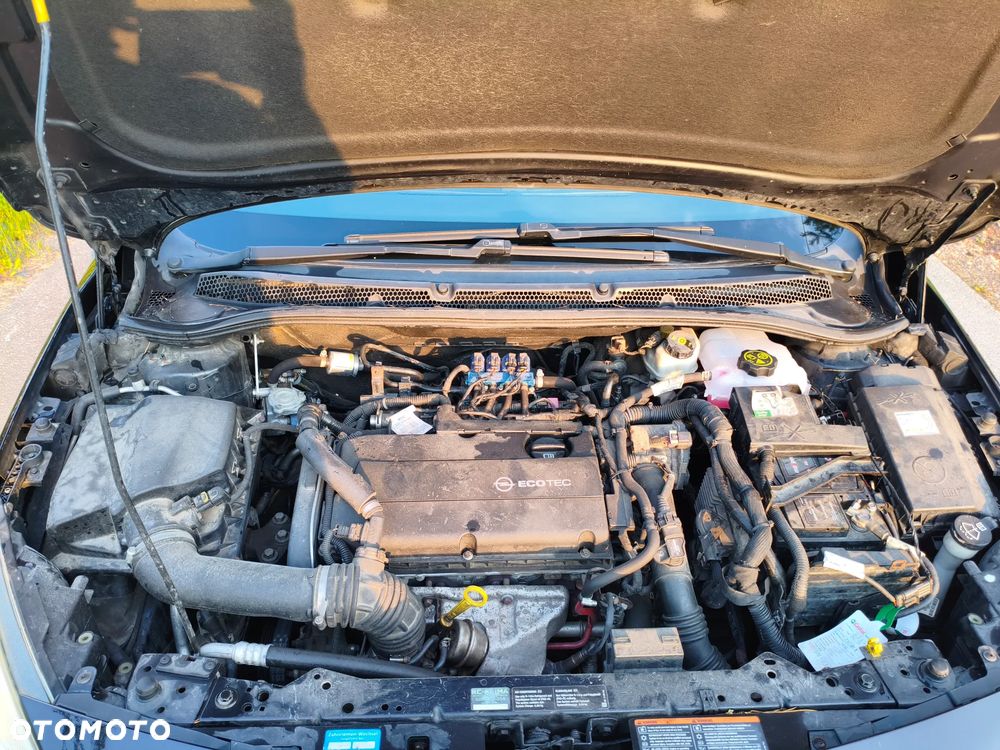 Opel Astra 1.6 T Sport - 14