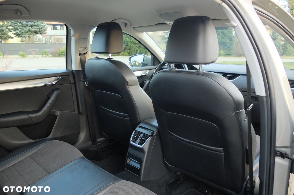 Skoda Octavia 1.4 TSI Elegance - 9