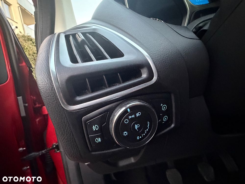 Ford Focus 1.0 EcoBoost Trend Sport - 27