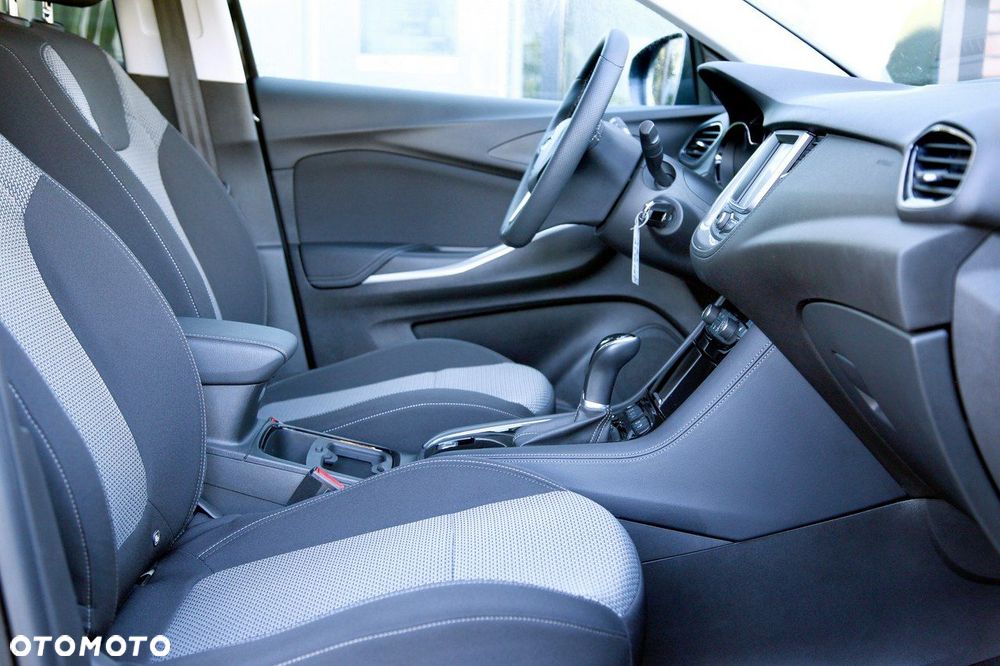 Opel Grandland X 1.2 Start/Stop Automatik INNOVATION - 17