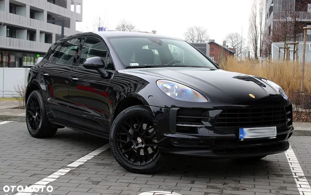 Porsche Macan - 1