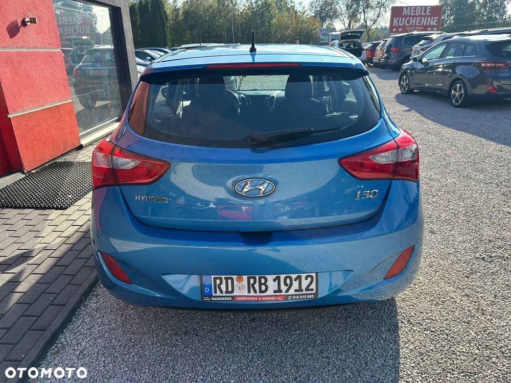 Hyundai i30 1.4 BlueDrive Classic + - 14