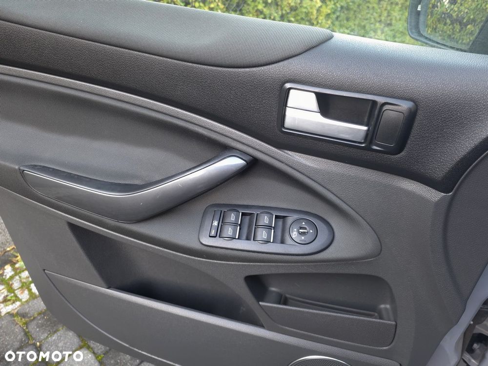 Ford Kuga 2.0 TDCi Titanium - 23