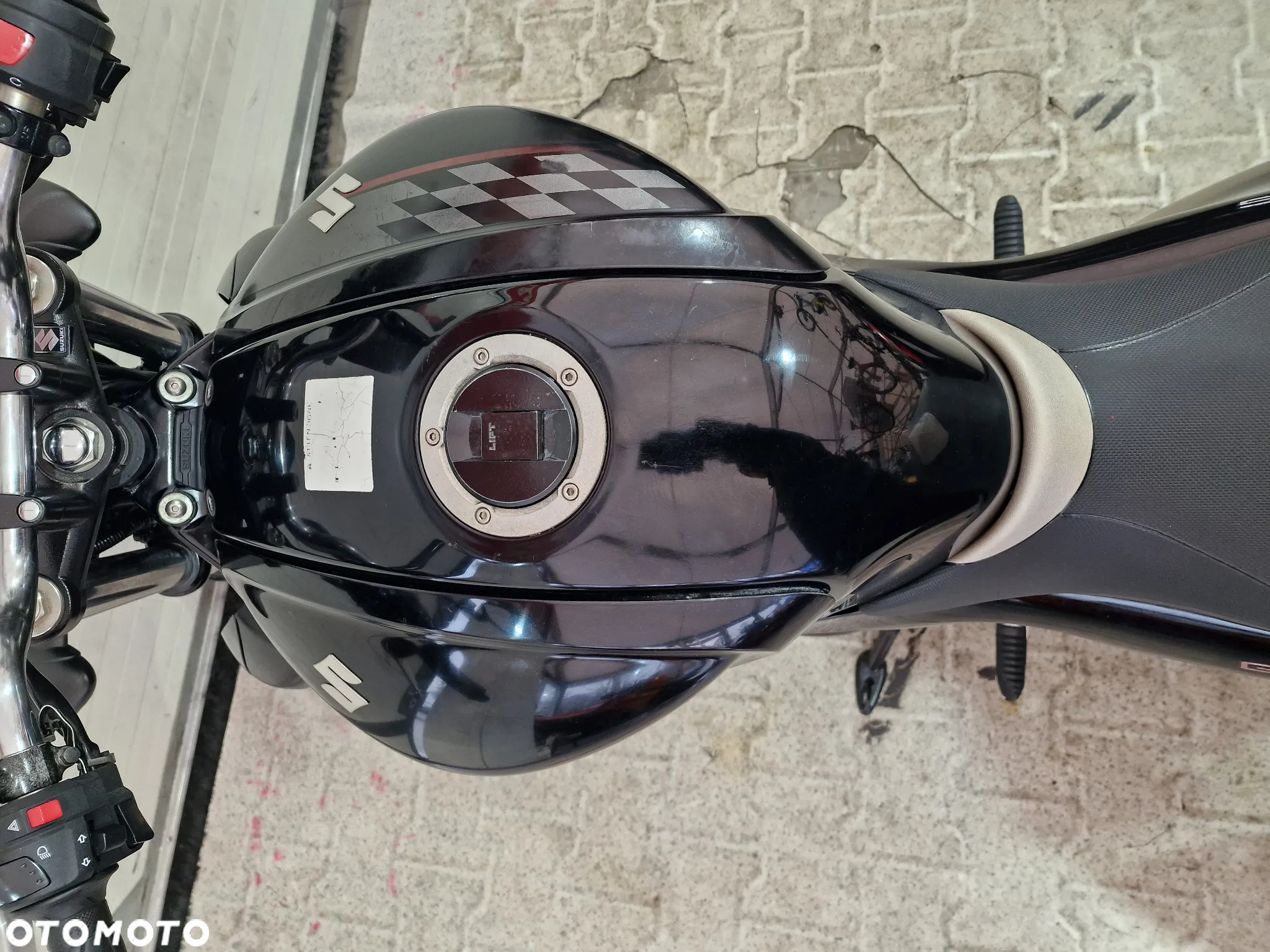 Suzuki Gladius - 26