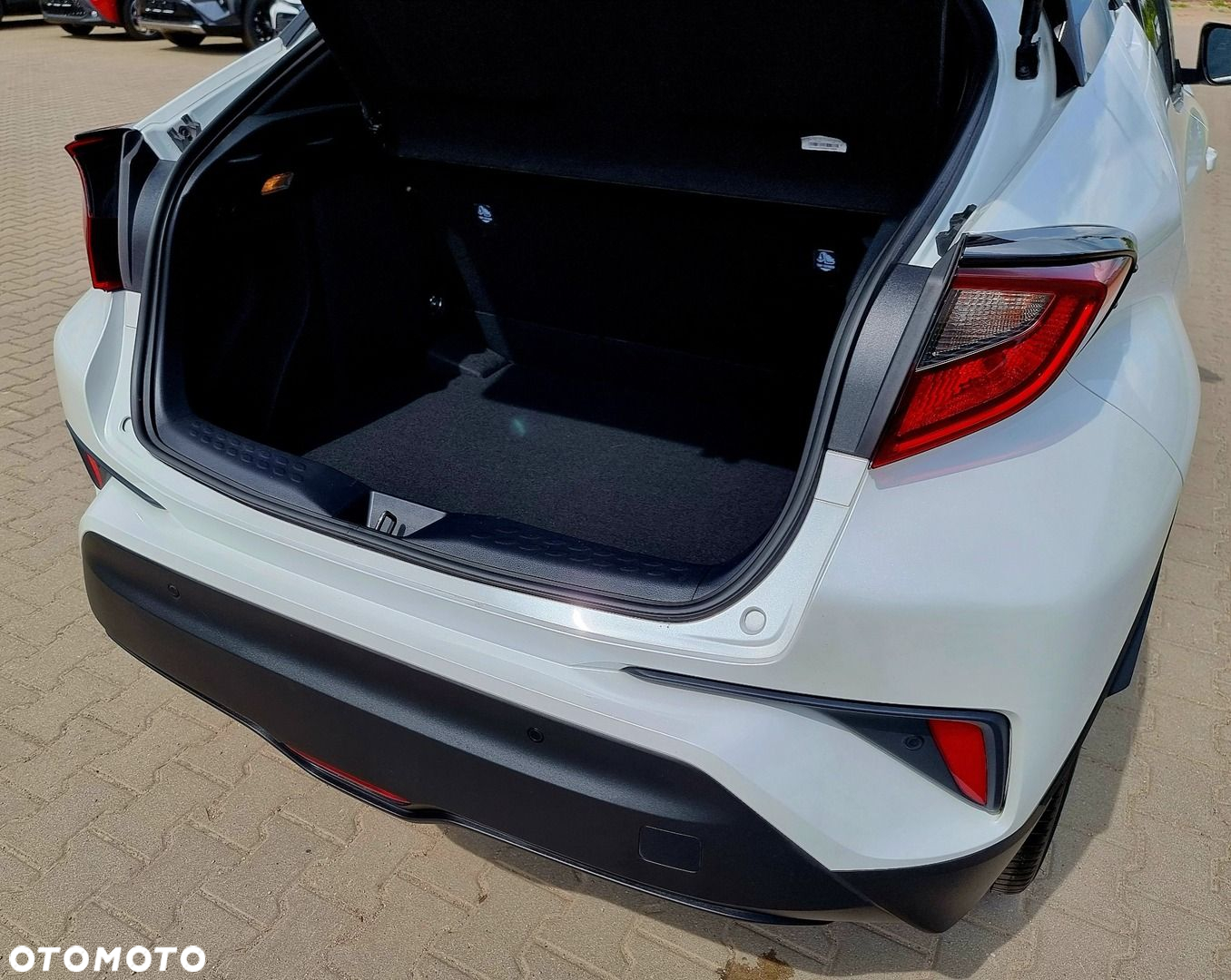 Toyota C-HR - 14