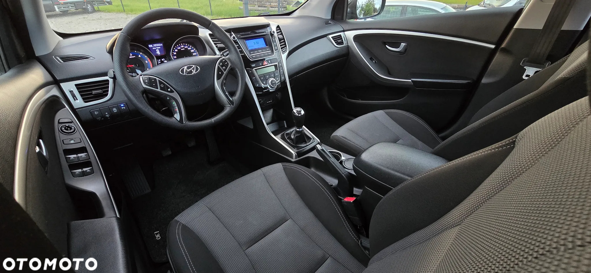 Hyundai i30 blue 1.6 CRDi Trend - 24