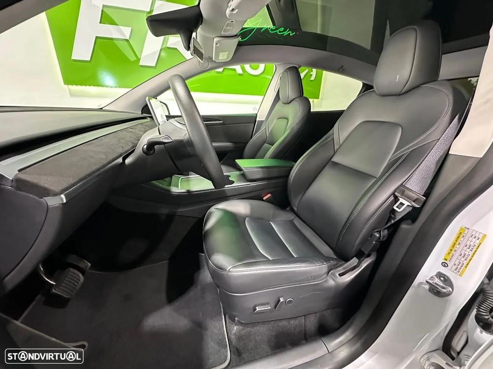 Tesla Model Y Standard - 26