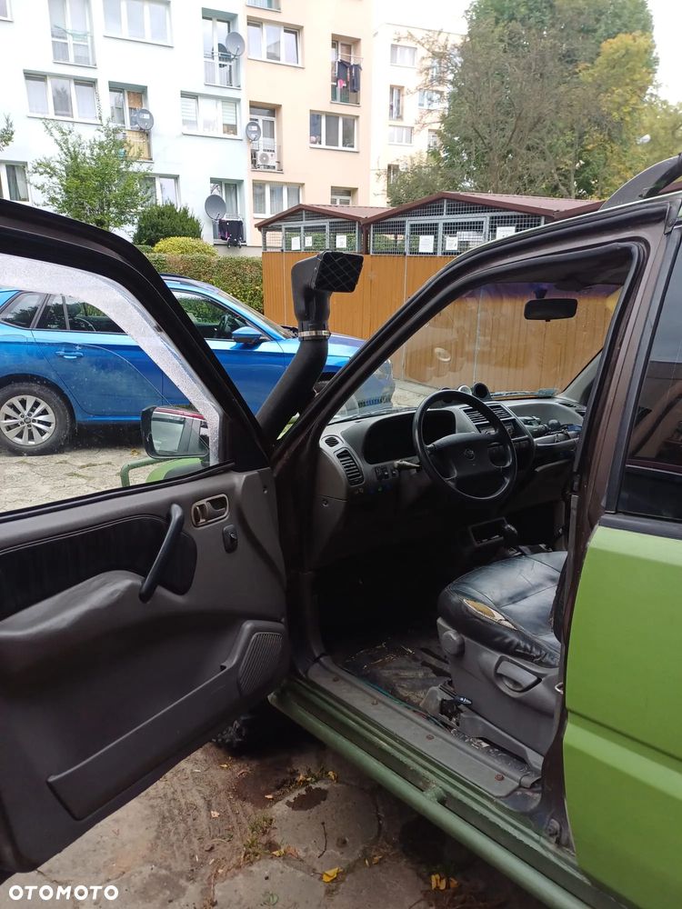 Nissan Terrano 2.7 TD LX - 7