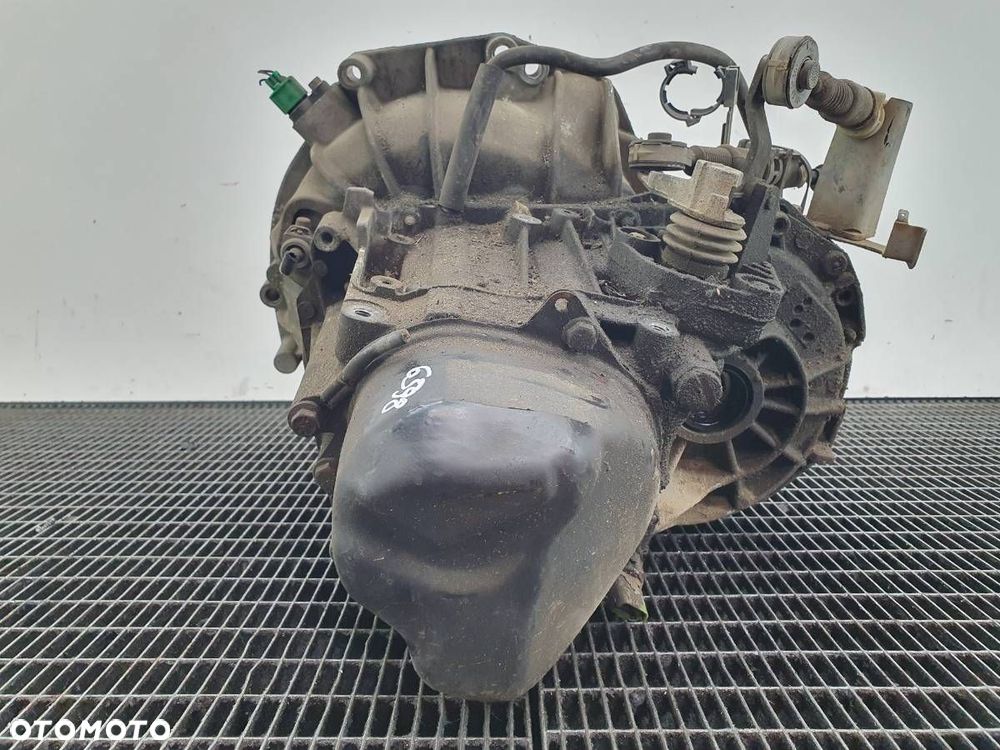 SKRZYNIA BIEGÓW MANUALNA 8200247902 NISSAN MICRA III K12 8200247902 - 6