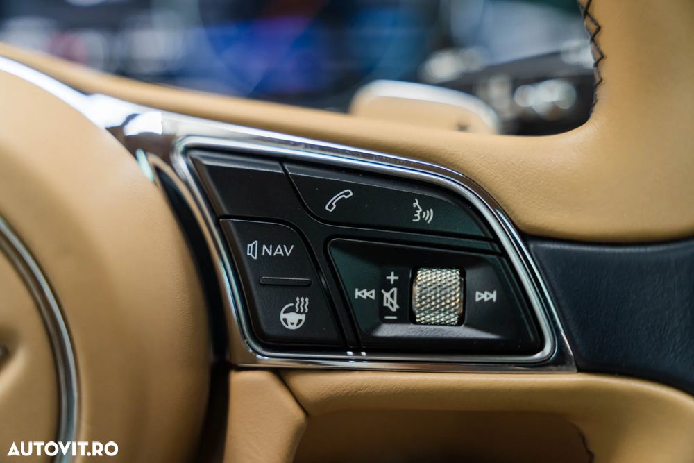 Bentley Bentayga - 28