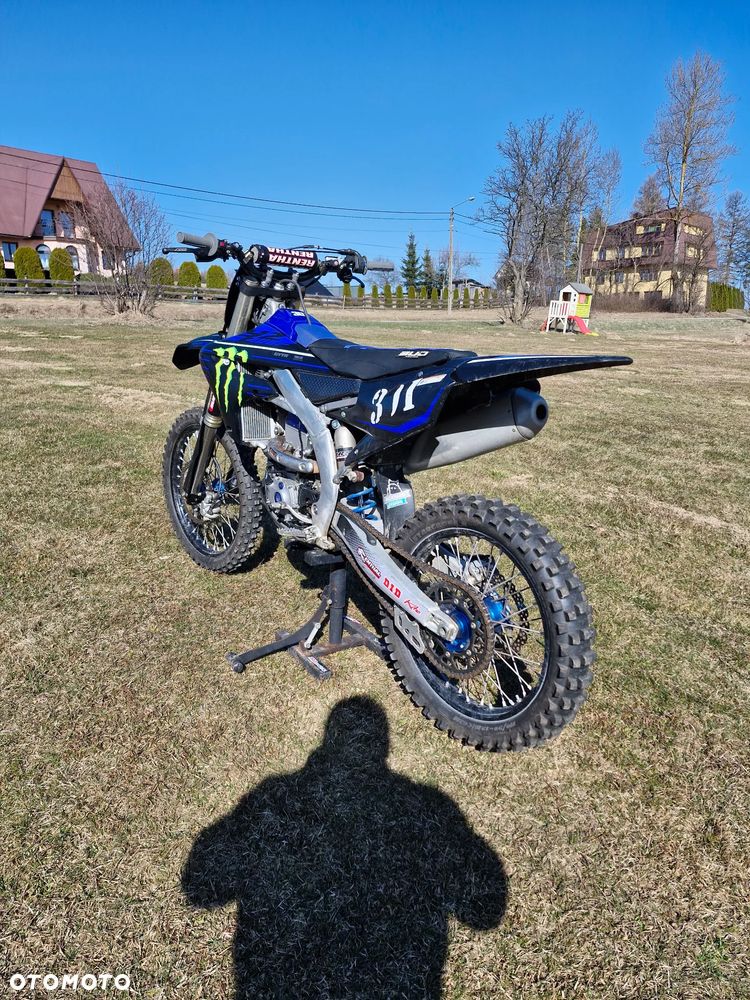 Yamaha YZF - 1