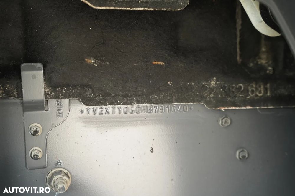 Volvo FMX 460 / 8x4 / BASCULATOR SPATE / CLAPETĂ HIDRAULICĂ / I-SHIFT / PERDĂ ELECTRICĂ / EURO 6 / - 38