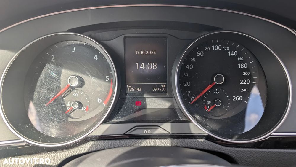Volkswagen Passat Variant 2.0 TDI DSG Highline - 9