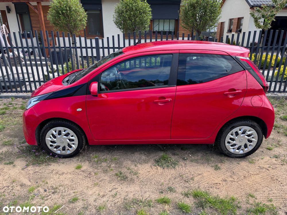 Toyota Aygo 1.0 VVT-i Color Edition - 1