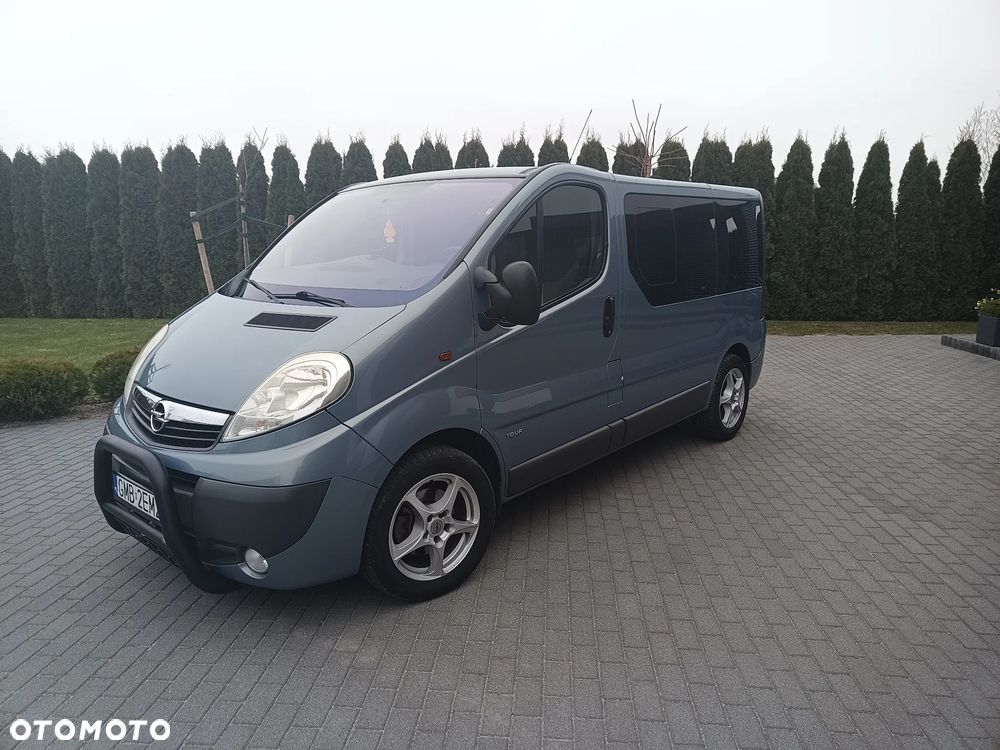 Opel Vivaro - 1