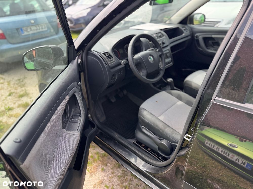 Skoda Fabia 1.2 HTP Fresh - 23